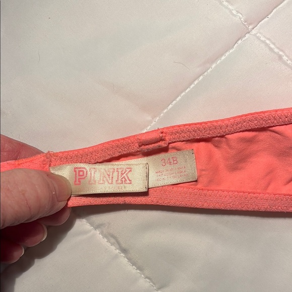 Victoria’s Secret PINK
WEAR EVERYWHERE PUSH-UP
BRA Coral - Picture 4 of 8